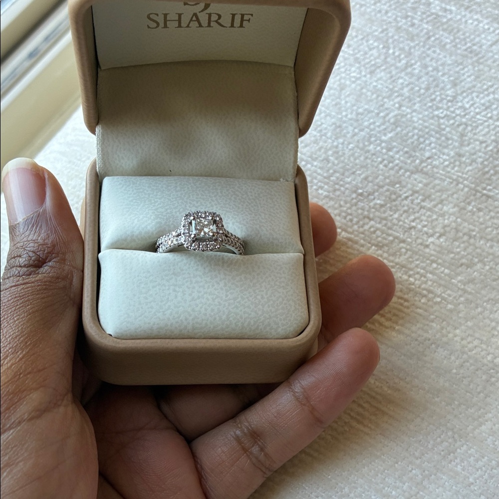 Sharif white gold diamond v cut 1.69 karat